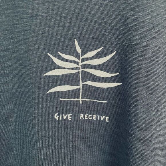 Taylor Stitch The Cotton Hemp Tee Mens S crewneck in Give to Get Navy Blue NEW - Picture 4 of 5